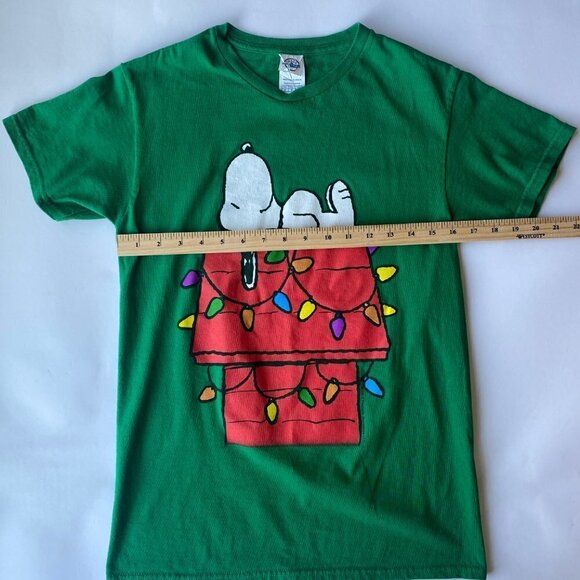 Snoopy Peanuts Christmas Graphic T-Shirt Tee Size S - Picture 3 of 4